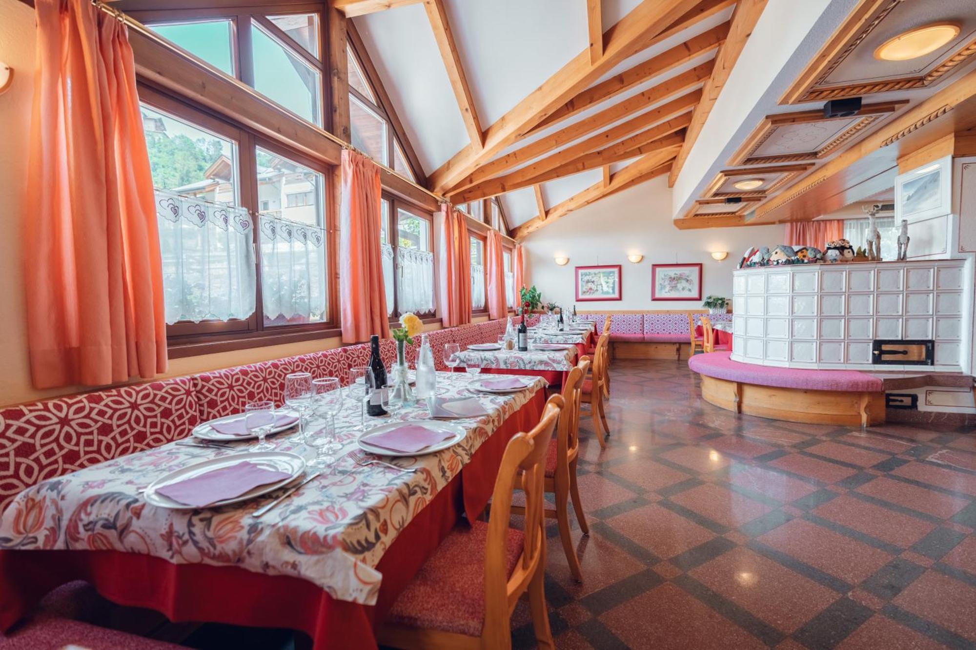 كافاليسِّ Aparthotel Des Alpes المظهر الخارجي الصورة