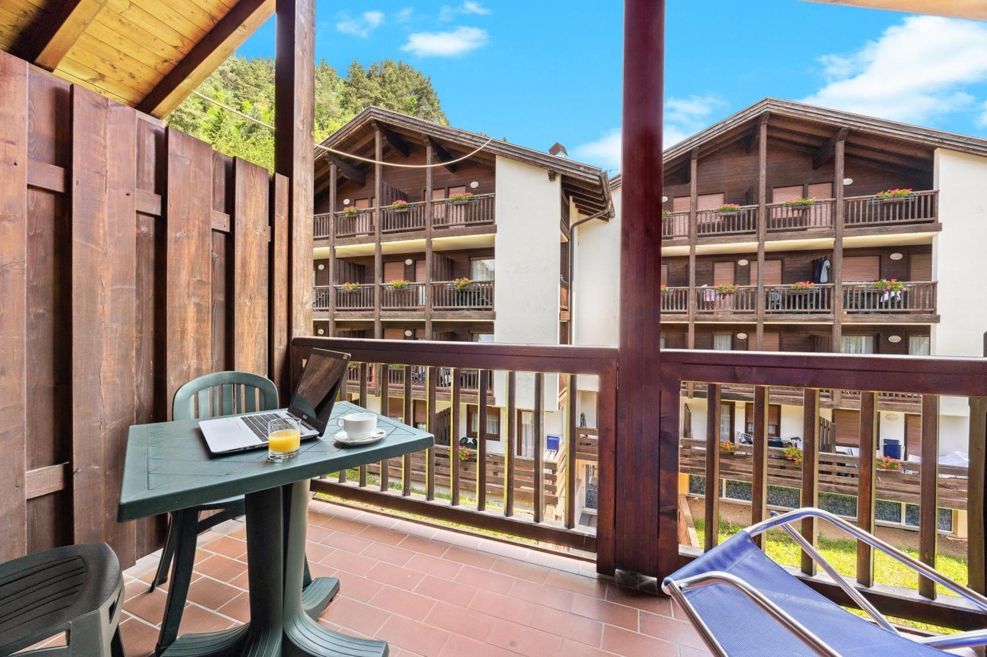 كافاليسِّ Aparthotel Des Alpes المظهر الخارجي الصورة