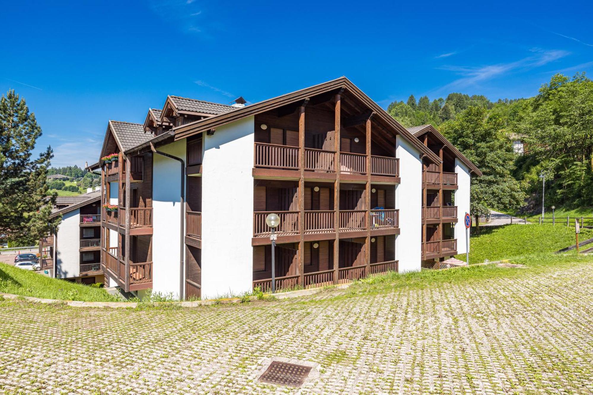 كافاليسِّ Aparthotel Des Alpes المظهر الخارجي الصورة