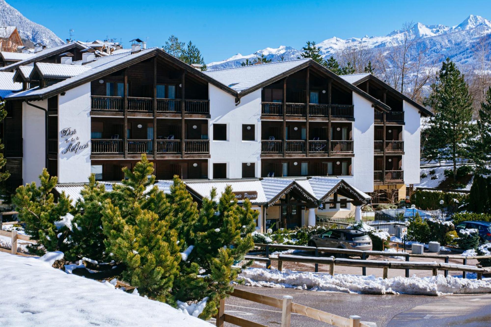 كافاليسِّ Aparthotel Des Alpes المظهر الخارجي الصورة